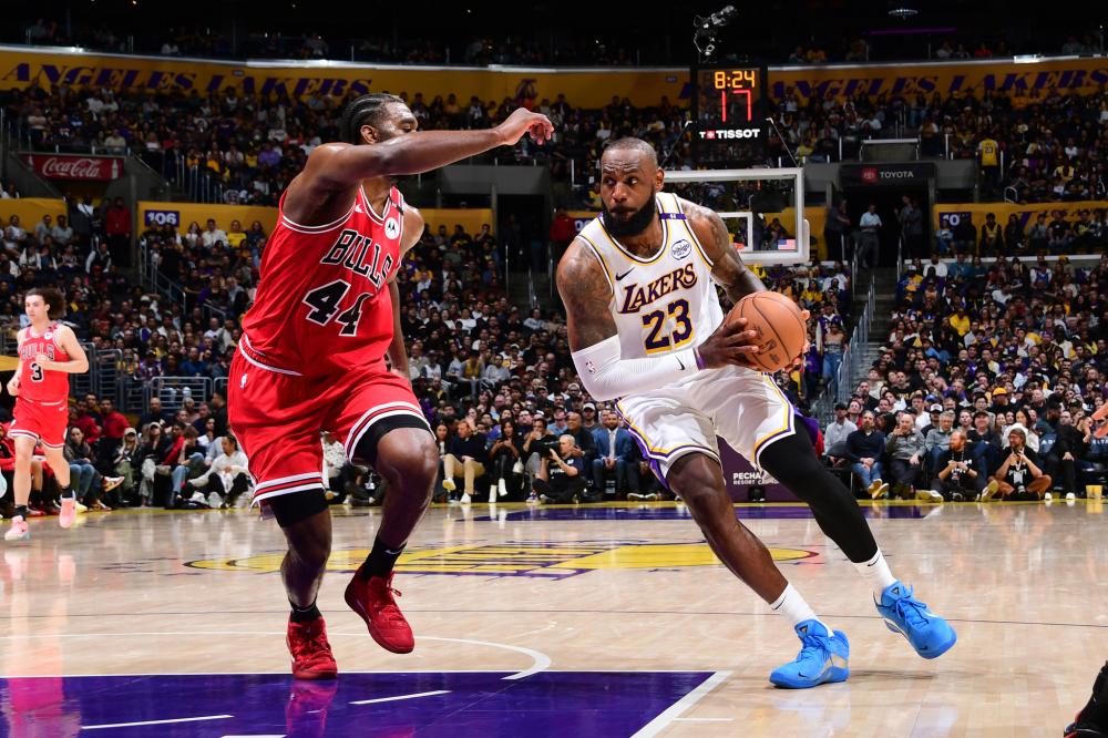 奥巴梅扬单赛季直接参与7球，欧冠史上36+岁球员第二人