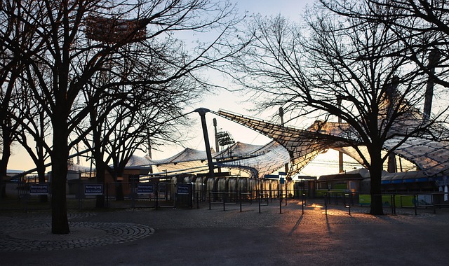 半场：亚特兰大0-1萨索洛，皮纳蒙蒂造点，贝拉尔迪点射