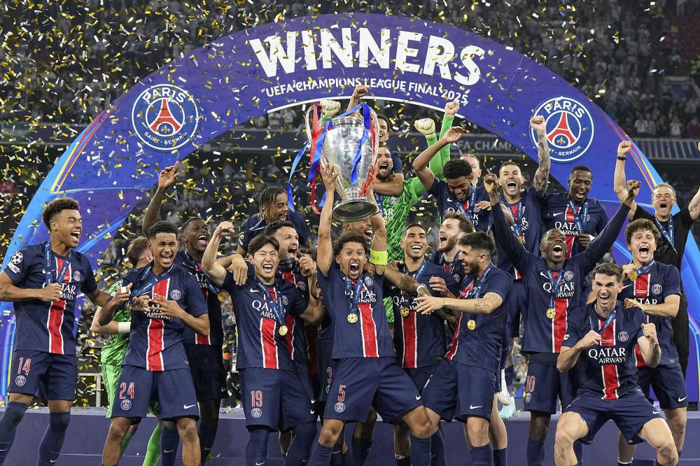 NBA新景象！杨瀚森与扎克·埃迪两位黄皮肤中锋跳球开场